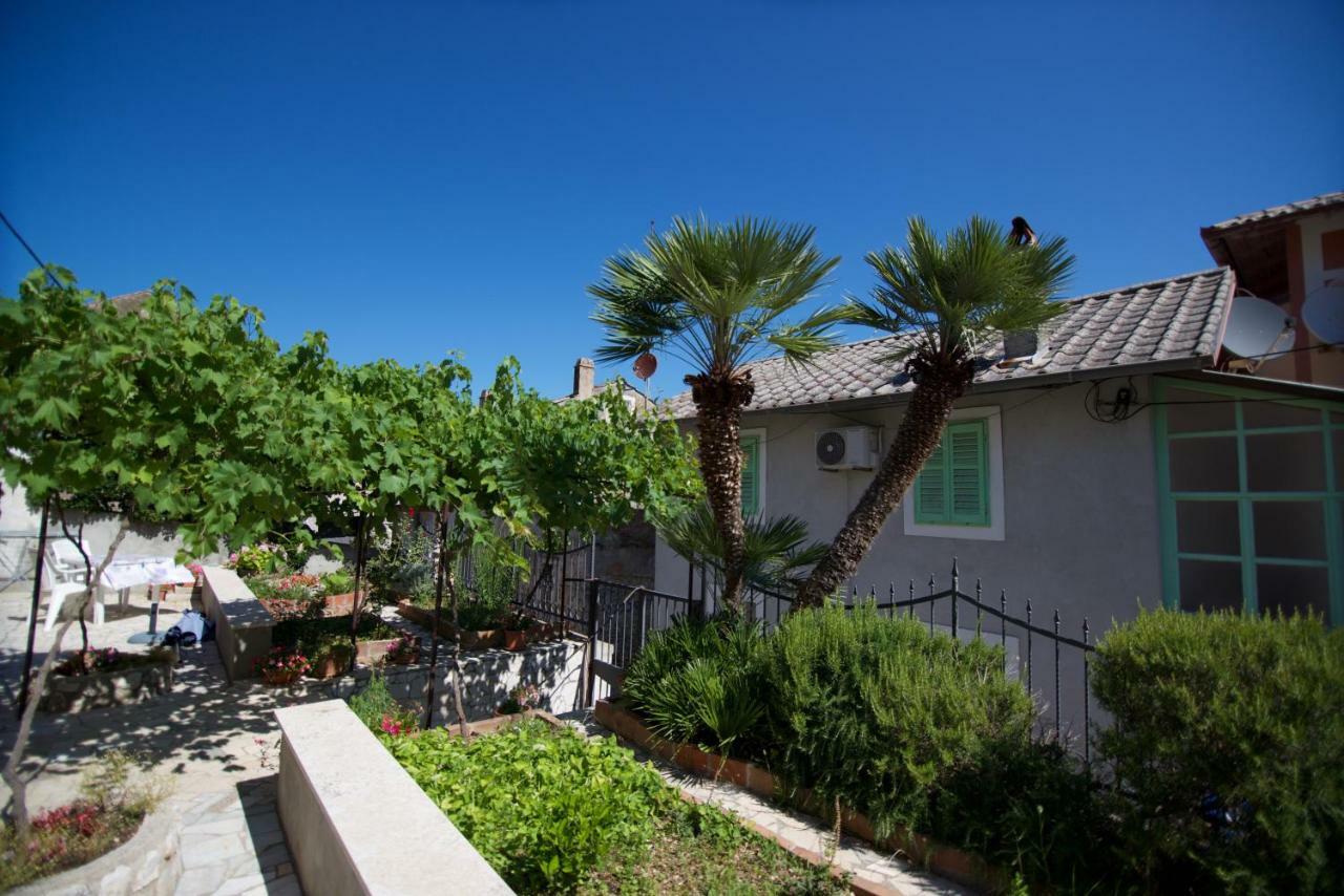 Apartmani Loreta Mali Lošinj Εξωτερικό φωτογραφία