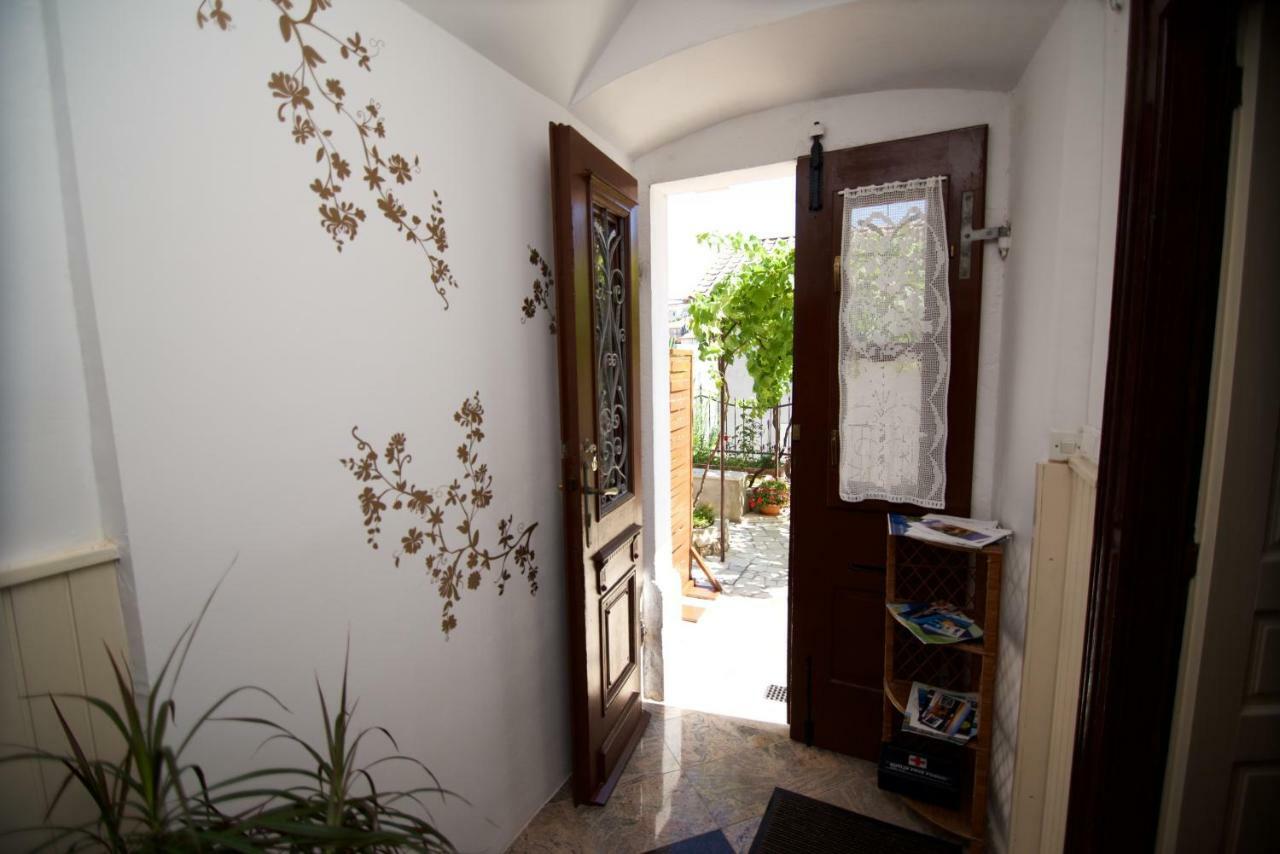 Apartmani Loreta Mali Lošinj Εξωτερικό φωτογραφία