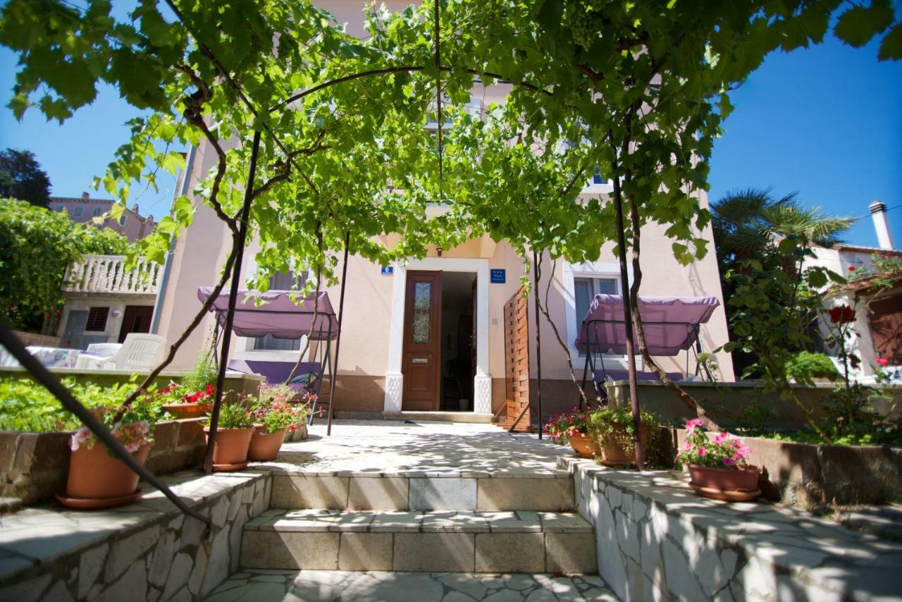Apartmani Loreta Mali Lošinj Εξωτερικό φωτογραφία