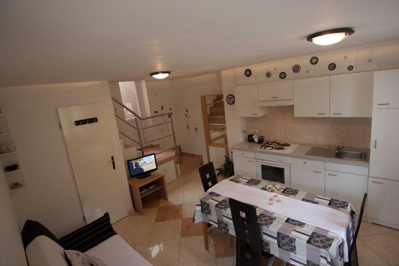 Apartmani Loreta Mali Lošinj Εξωτερικό φωτογραφία